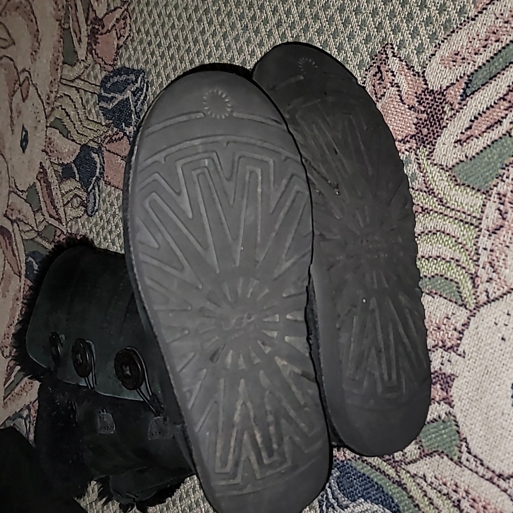 Ugg Bailey Three Button Mid Calf Boot Black Suede… - image 8